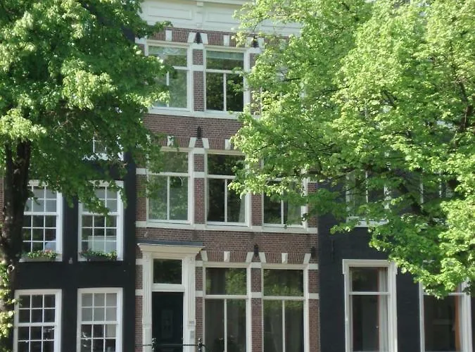 The Blue Stairs Πανσιόν