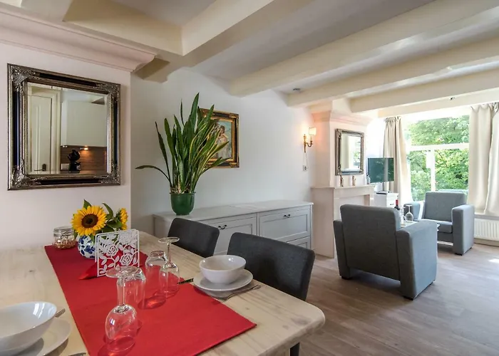 The Blue Stairs Πανσιόν